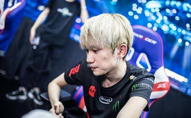 表现都有着 表现都有着